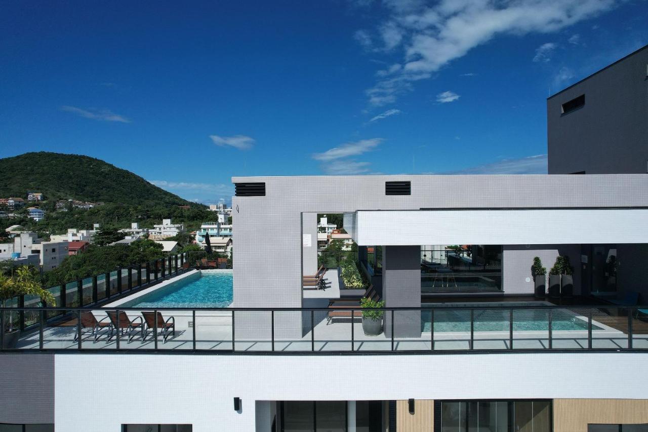 Adra 106 - Apartamento No Centro De Bombinhas - Rooftop Com Piscina E Academia - A Poucos Metros Da Praia - Exterior foto