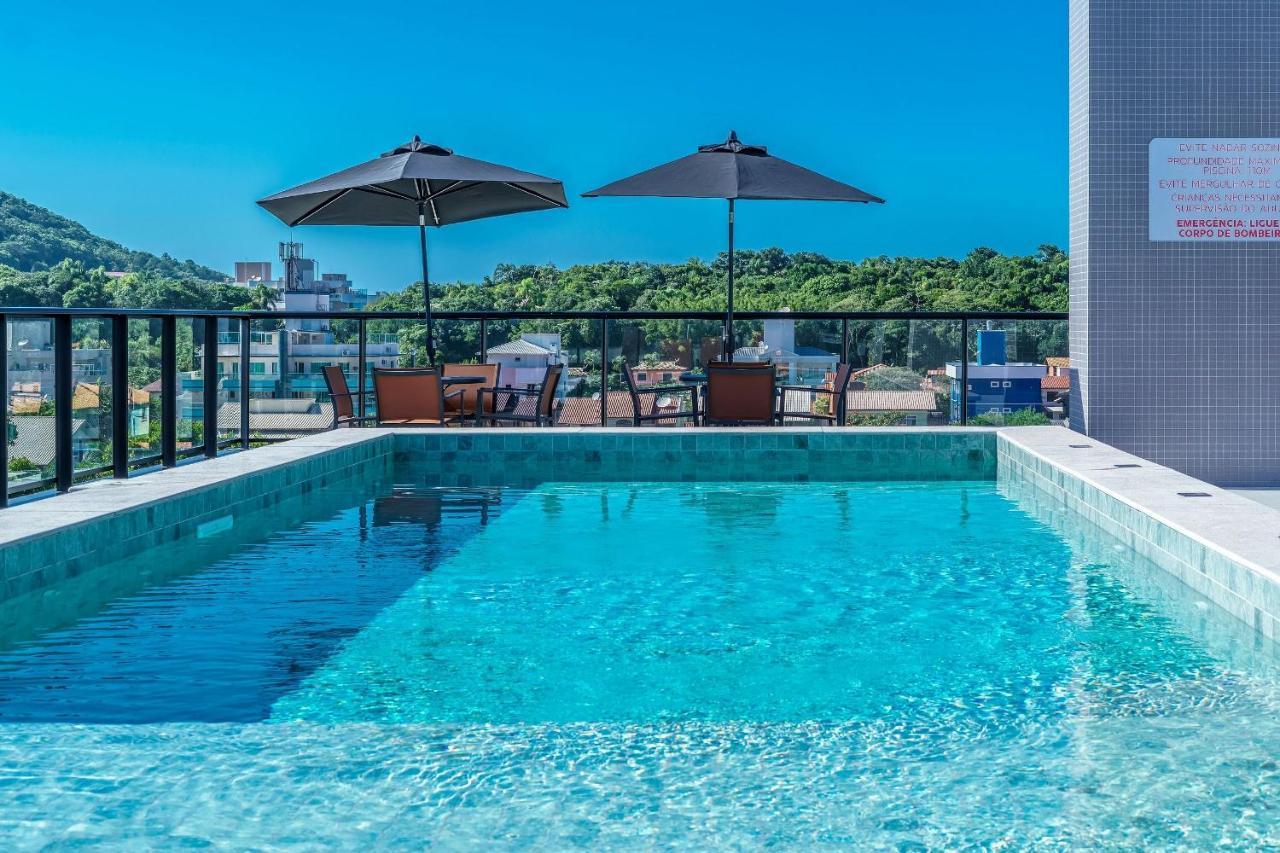 Adra 106 - Apartamento No Centro De Bombinhas - Rooftop Com Piscina E Academia - A Poucos Metros Da Praia - Exterior foto