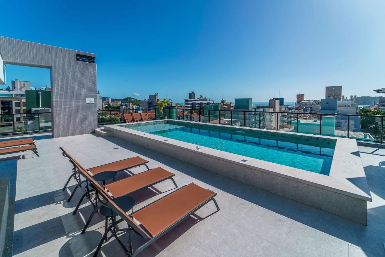 Adra 106 - Apartamento No Centro De Bombinhas - Rooftop Com Piscina E Academia - A Poucos Metros Da Praia - Exterior foto